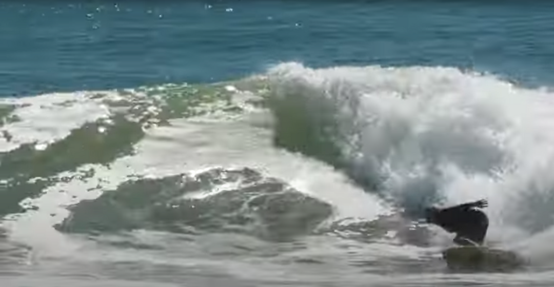 Regular foot bottom turn going right
