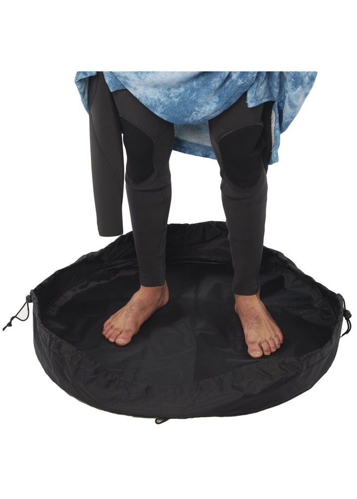 Vissla Changing Pad in Black, view 3