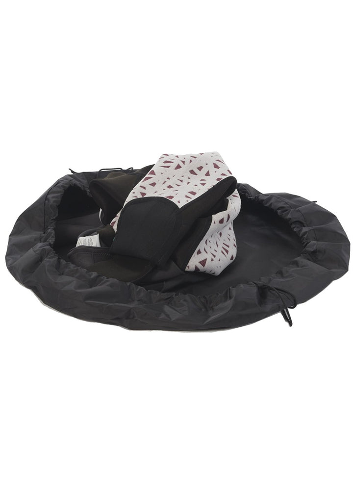Vissla Changing Pad in Black, view 4